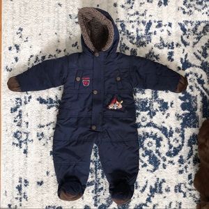 Boys One-Piece Snowsuit. Size 12m.
